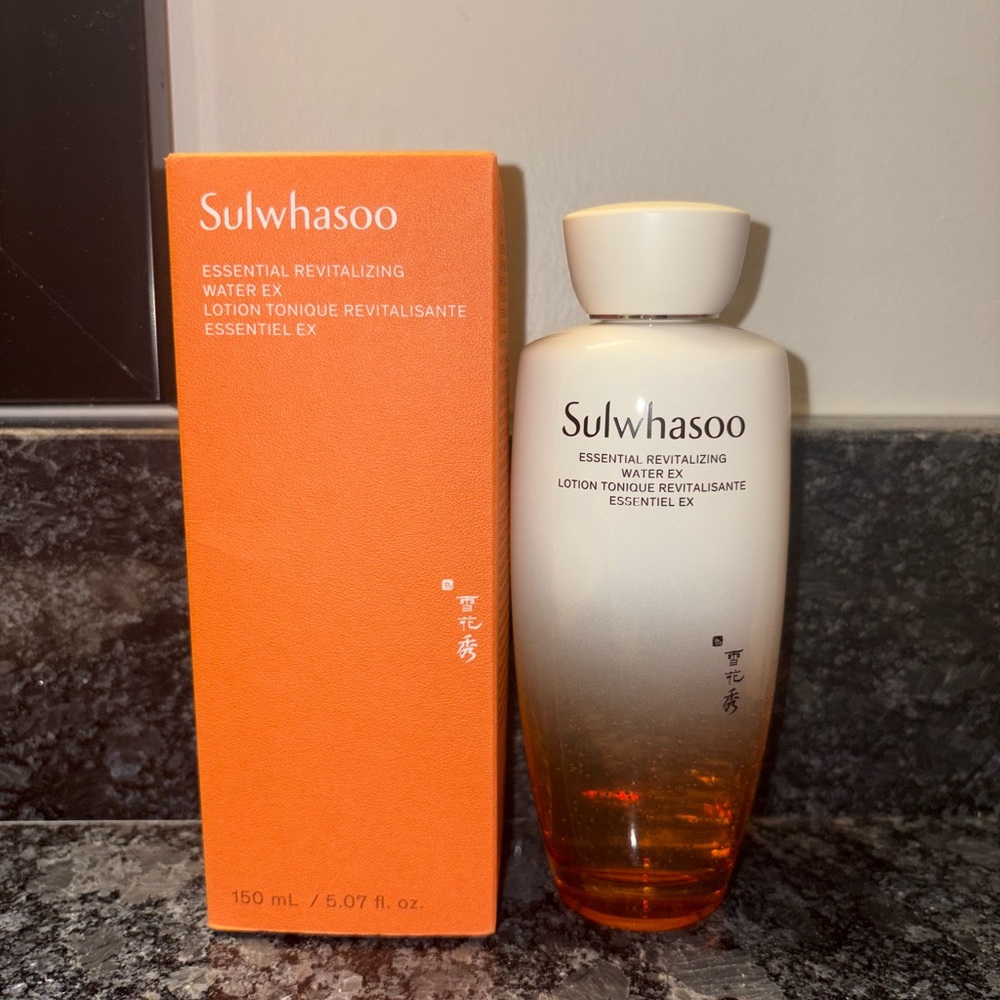 *NEW Sulwhasoo Essential Revitalizing Water EX